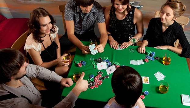 В казино раздает карты интернет казино популярное